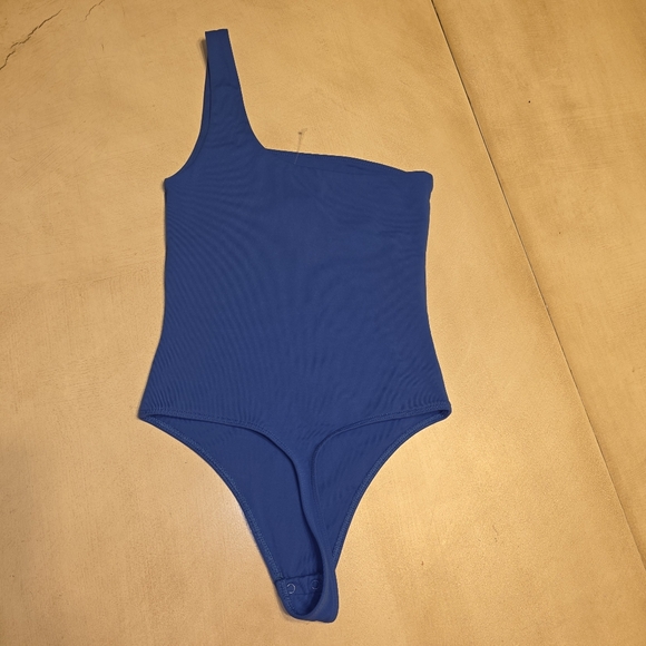 Babaton Royal Blue One-Shoulder Bodysuit - Picture 5 of 6
